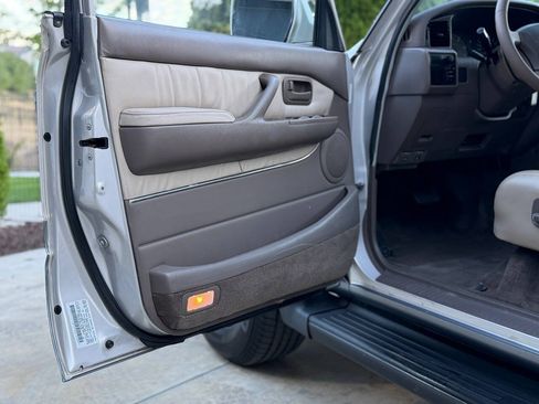Used 1995 Toyota Land Cruiser AWD/4WD image 30