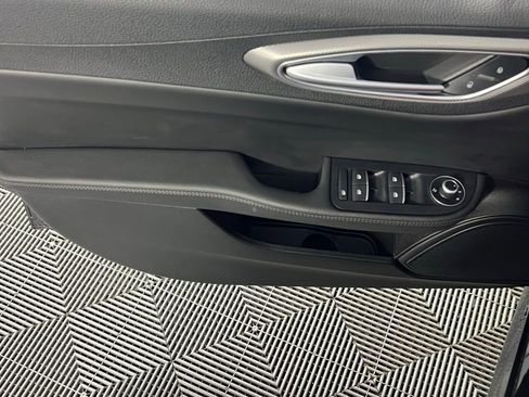 Used 2024 Alfa Romeo Giulia Ti w/ Performance Driving Package image 24