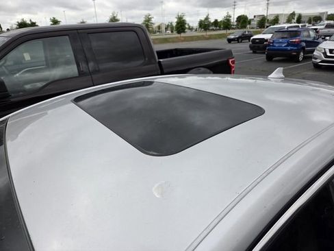 Used 2019 Ford Fusion Titanium image 3