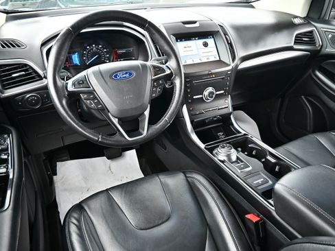 Used 2019 Ford Edge Titanium w/ Cold Weather Package AWD/4WD image 21