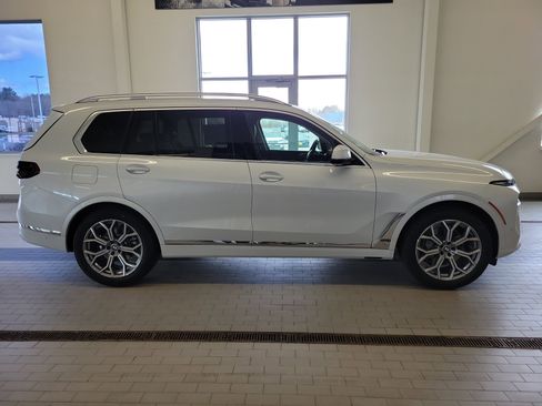 New 2026 BMW X7 xDrive40i AWD/4WD image 8