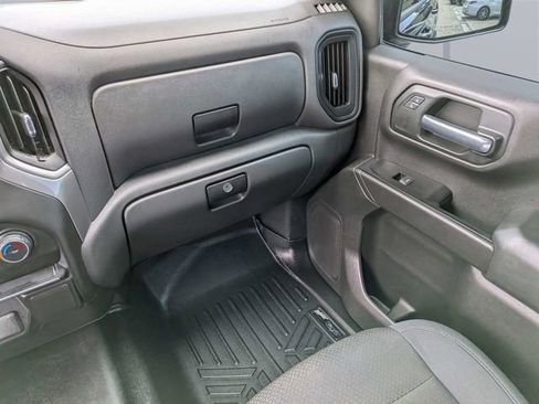 Used 2019 Chevrolet Silverado 1500 Custom Trail Boss w/ Custom Convenience Package AWD/4WD image 18