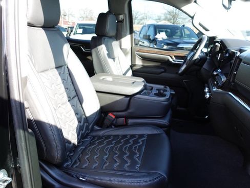 Used 2023 GMC Sierra 1500 Elevation image 33