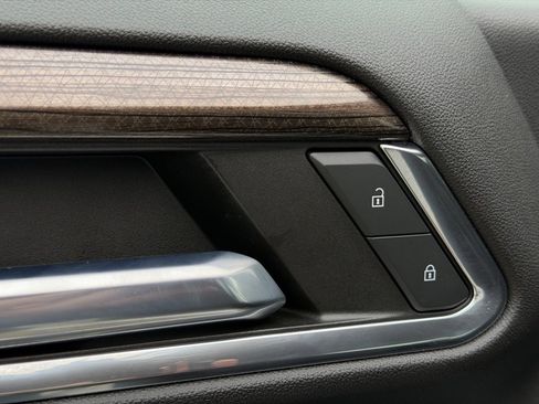 Used 2022 Chevrolet Silverado 1500 LT Trail Boss image 31