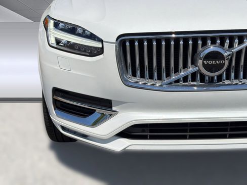 Certified 2023 Volvo XC90 B6 Plus image 28