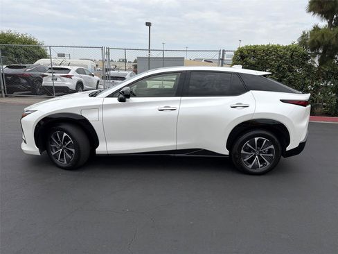 Used 2023 Lexus RZ 450e Premium w/ Technology Package AWD/4WD image 3