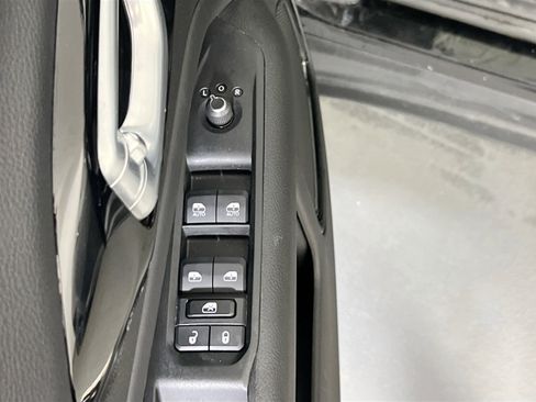 Used 2022 Jeep Compass Altitude w/ Convenience Group image 17