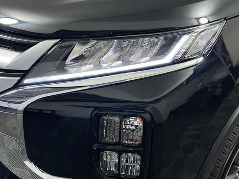 Used 2024 Mitsubishi Outlander Sport 2.0 ES image 11