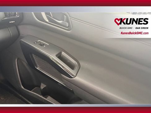 Used 2025 Nissan Pathfinder SV AWD/4WD image 36