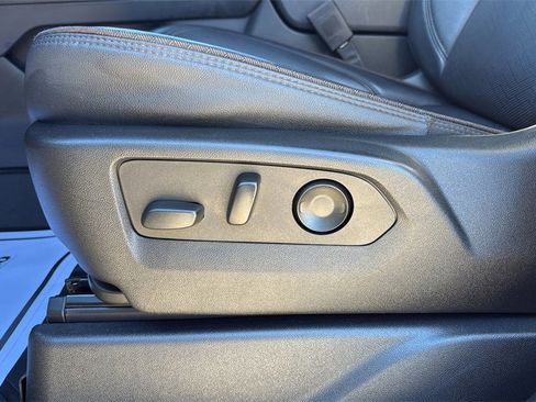 Used 2022 Chevrolet Tahoe High Country image 35