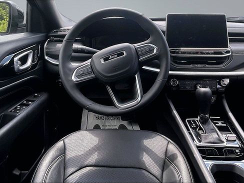 Used 2024 Jeep Compass Limited w/ Driver Assist Group I AWD/4WD image 5
