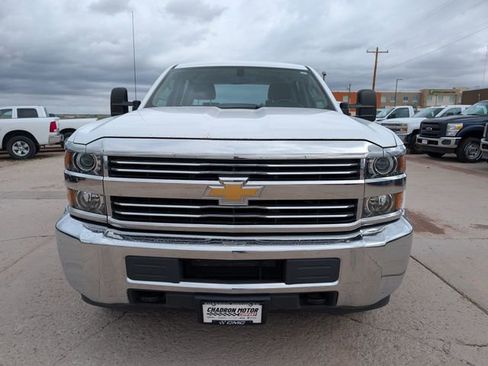 Used 2018 Chevrolet Silverado 2500 W/T AWD/4WD image 2