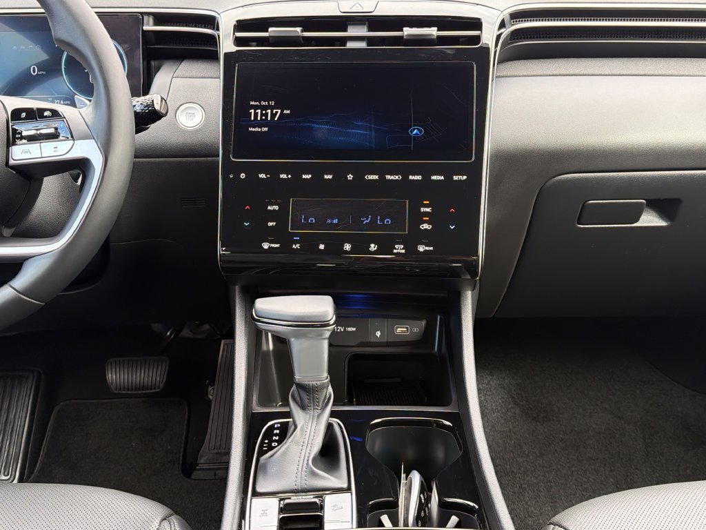 Certified 2023 Hyundai Santa Cruz Limited AWD/4WD image 17