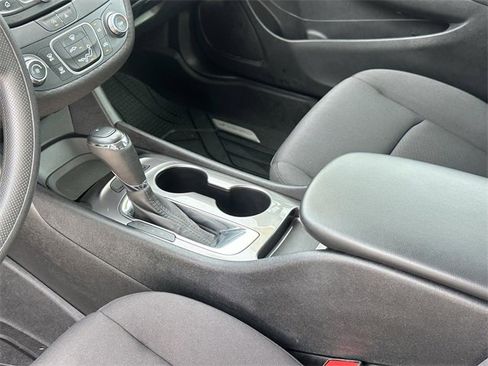 Used 2020 Chevrolet Malibu LS image 22