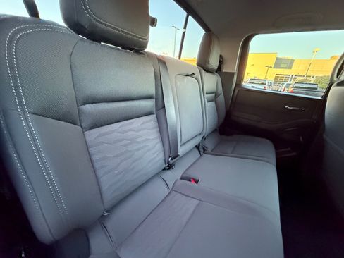 Used 2022 Nissan Frontier SV image 18