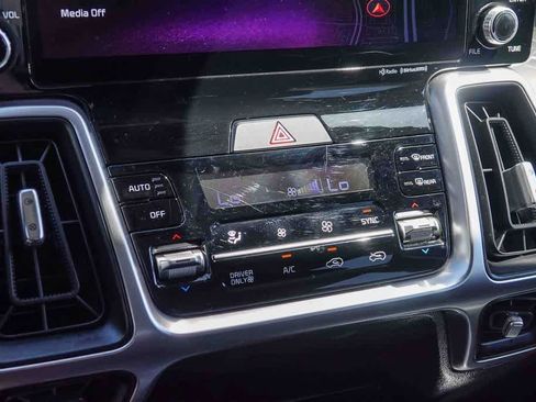 Certified 2023 Kia Sorento EX FWD image 19