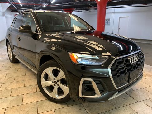 Used 2022 Audi Q5 2.0T Premium Plus w/ Premium Plus Package AWD/4WD image 4