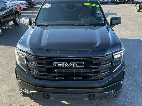 Used 2024 GMC Sierra 1500 Elevation w/ LPO, Elevation Black Package image 11