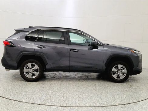Used 2025 Toyota RAV4 LE image 8