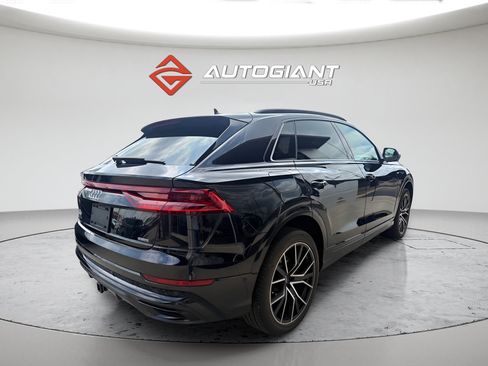 Used 2019 Audi Q8 Prestige w/ Adaptive Chassis Package AWD/4WD image 4