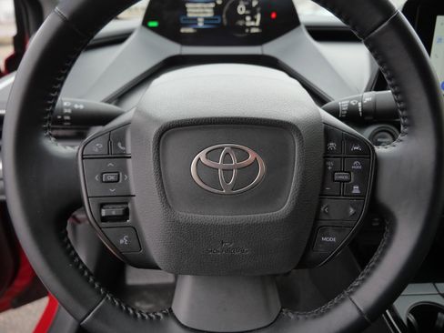 Used 2024 Toyota Prius LE image 25