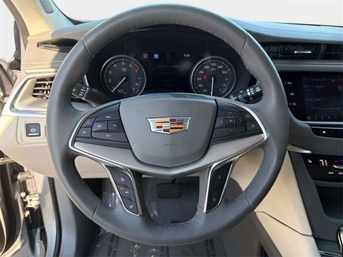 Used 2025 Cadillac XT5 Premium Luxury w/ Technology Package image 23