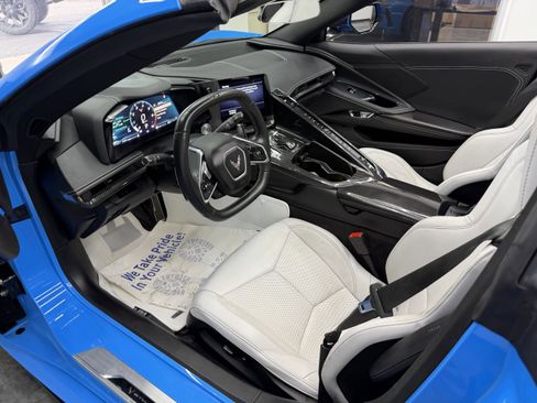 Used 2023 Chevrolet Corvette Stingray Coupe w/ 1LT RWD image 13