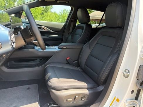 New 2026 Chevrolet Equinox EV LT FWD image 9