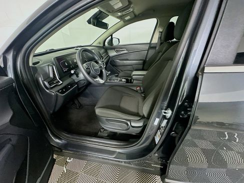 Used 2024 Kia Sportage LX image 13
