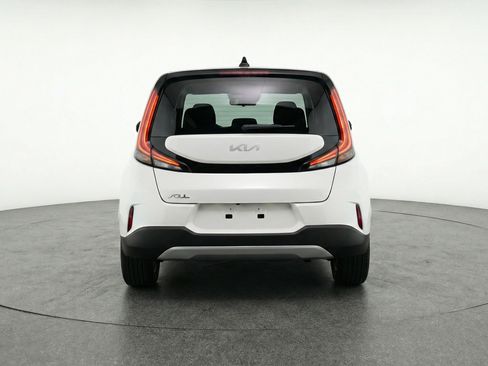 Used 2025 Kia Soul LX w/ LX Technology Package image 7