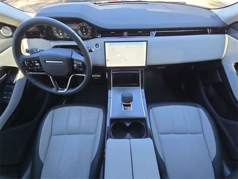 Used 2025 Land Rover Range Rover Evoque Dynamic SE image 14