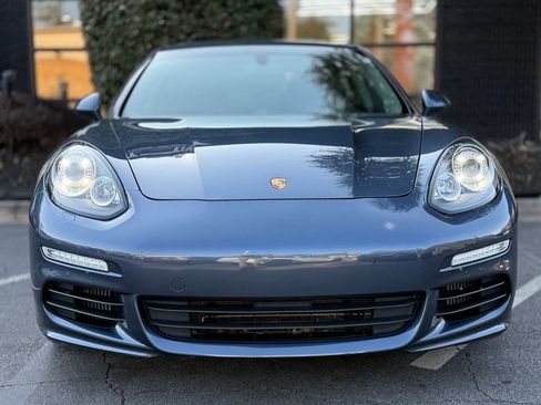 Used 2015 Porsche Panamera image 3