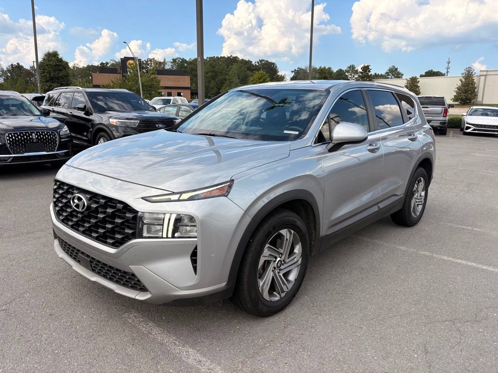 Used 2022 Hyundai Santa Fe SE FWD image 3