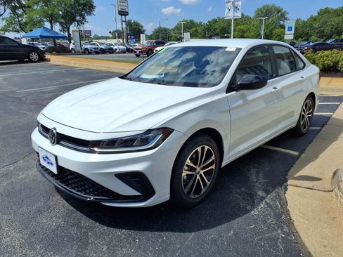 New 2025 Volkswagen Jetta Sport FWD image 3