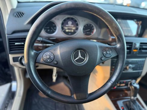 Used 2010 Mercedes-Benz GLK 350 4MATIC image 31