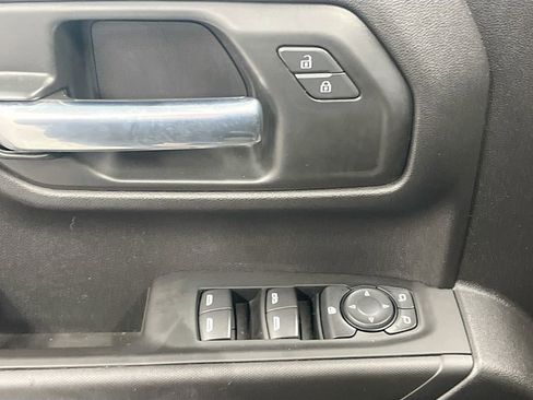 Used 2025 Chevrolet Silverado 1500 Custom Trail Boss image 18