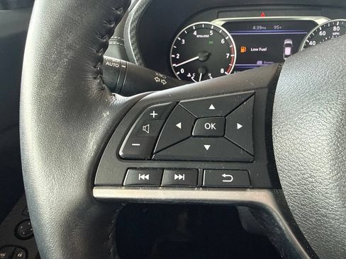 Used 2020 Nissan Sentra SV FWD image 17