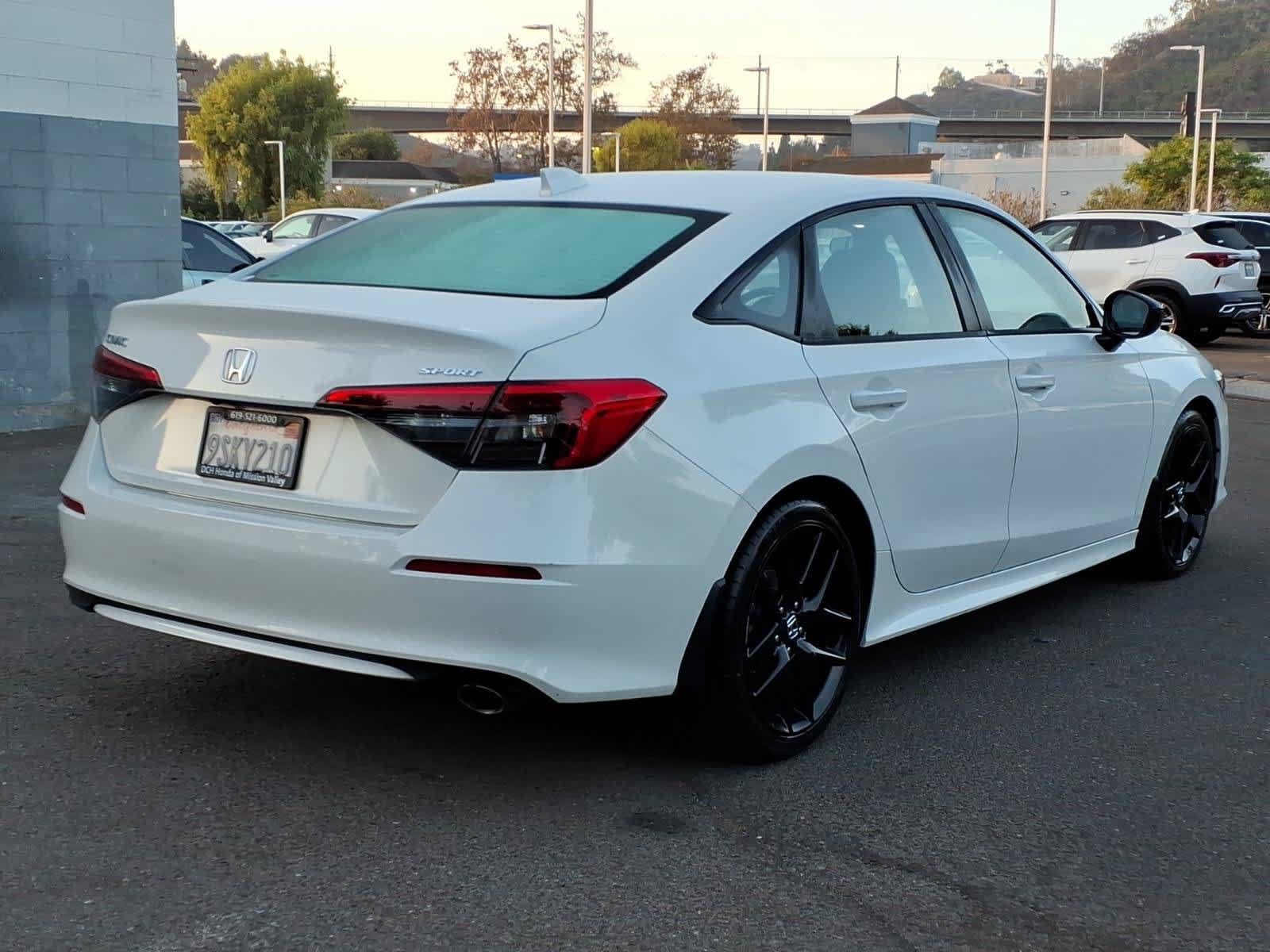 Used 2024 Honda Civic Sport image 4