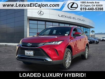 Used 2021 Toyota Venza XLE w/ Carpet Mat Package (TMS)