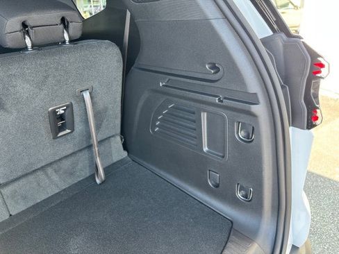 New 2026 GMC Acadia Elevation image 49