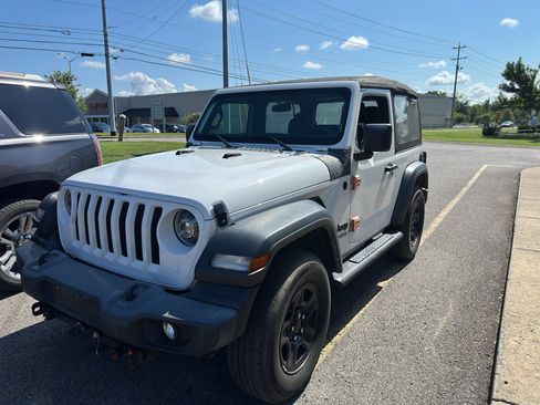Used 2021 Jeep Wrangler Sport AWD/4WD image 8