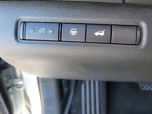 New 2025 Nissan Pathfinder SL image 17