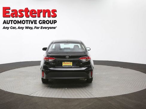 Used 2025 Toyota Corolla LE image 38