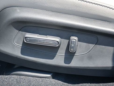 New 2026 Honda HR-V EX-L image 9