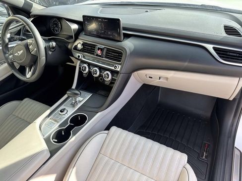 Used 2022 Genesis G70 3.3T image 12