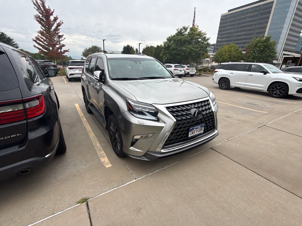 Used 2022 Lexus GX 460 Premium AWD/4WD image 2