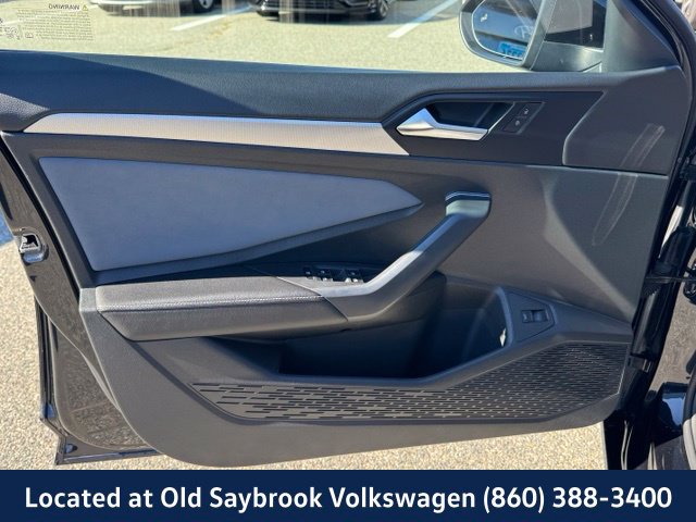 Certified 2025 Volkswagen Jetta SE FWD image 31