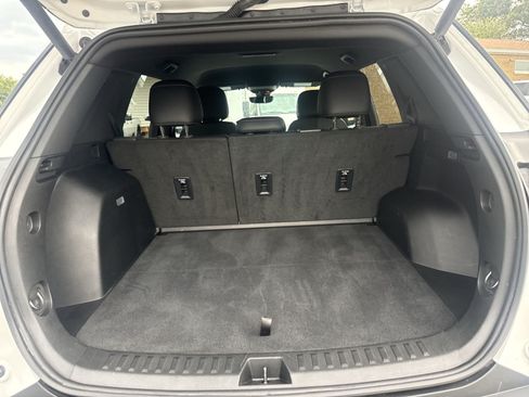 Used 2025 Chevrolet Equinox LT w/ Convenience Package II FWD image 22