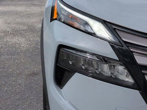 Certified 2026 Nissan Rogue SV FWD image 10