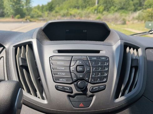 Used 2018 Ford Transit 150 130 Low Roof RWD image 10